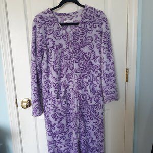Purple, fuzzy, plush housecoat/bathrobe, size S